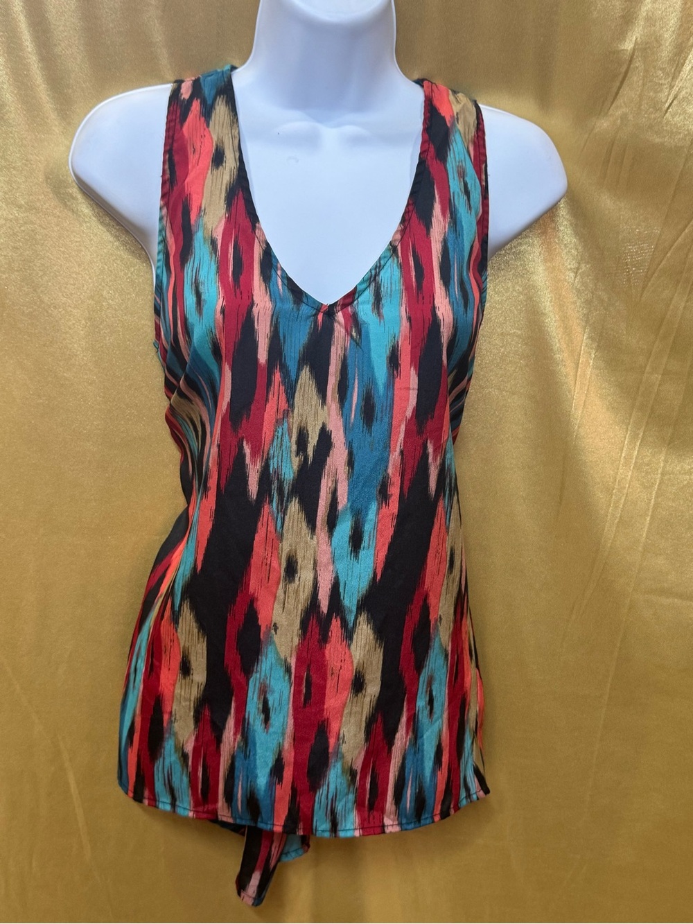 Eight Sixty Colorful Ikat Diamond V-Neck Tunic Tank Top - Size Small